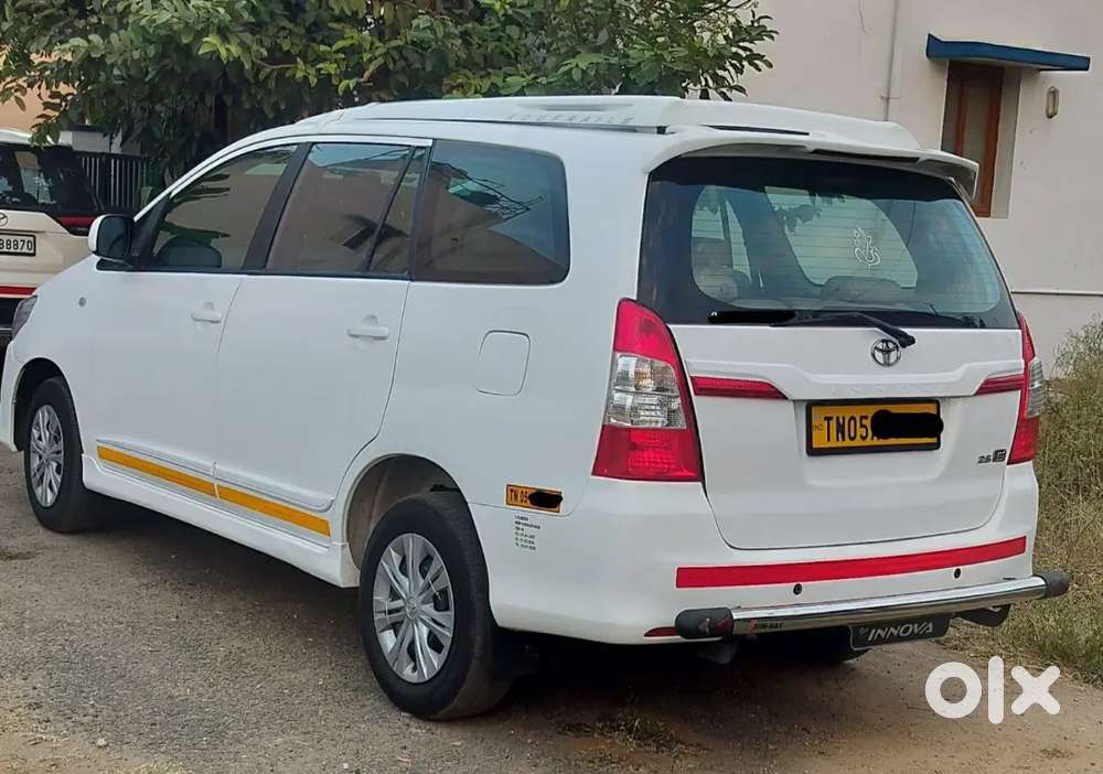 Toyota Innova Diesel &ndash; 2014 Model  8 Seater
