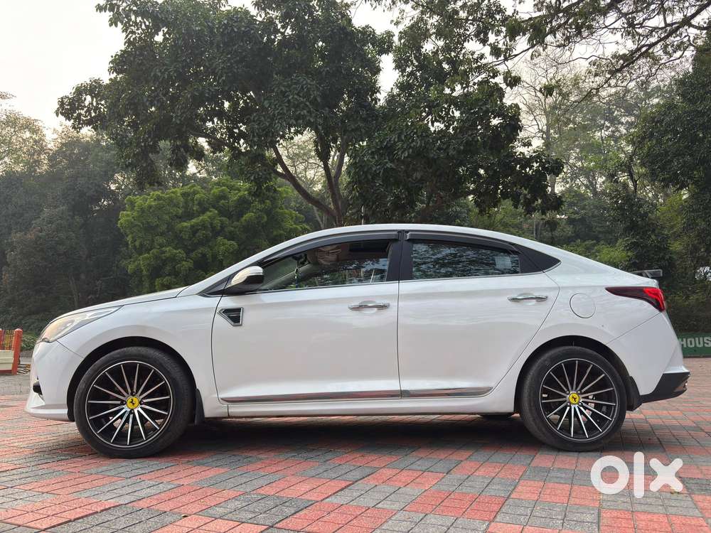 Hyundai Verna 1.5 Sx Petrol Mt, 2021, Petrol