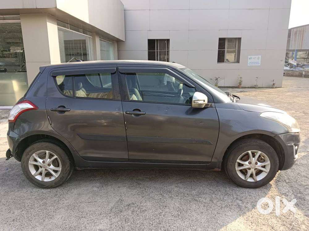 Maruti Suzuki Swift Vxi 1.2 Abs Bs-iv, 2017, Petrol