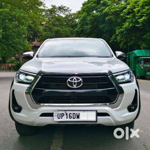 Toyota Hilux 2.8 High 4x4 Mt, 2023, Diesel