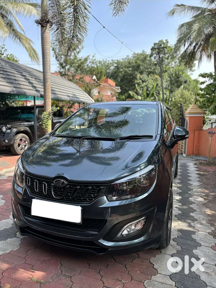 Mahindra Marazzo M4, 2018, Diesel