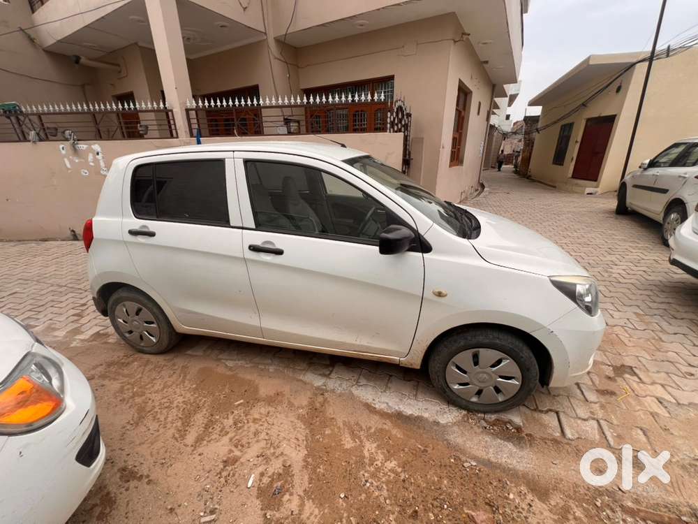 Celeio White Colour Non Accident Car Company Record