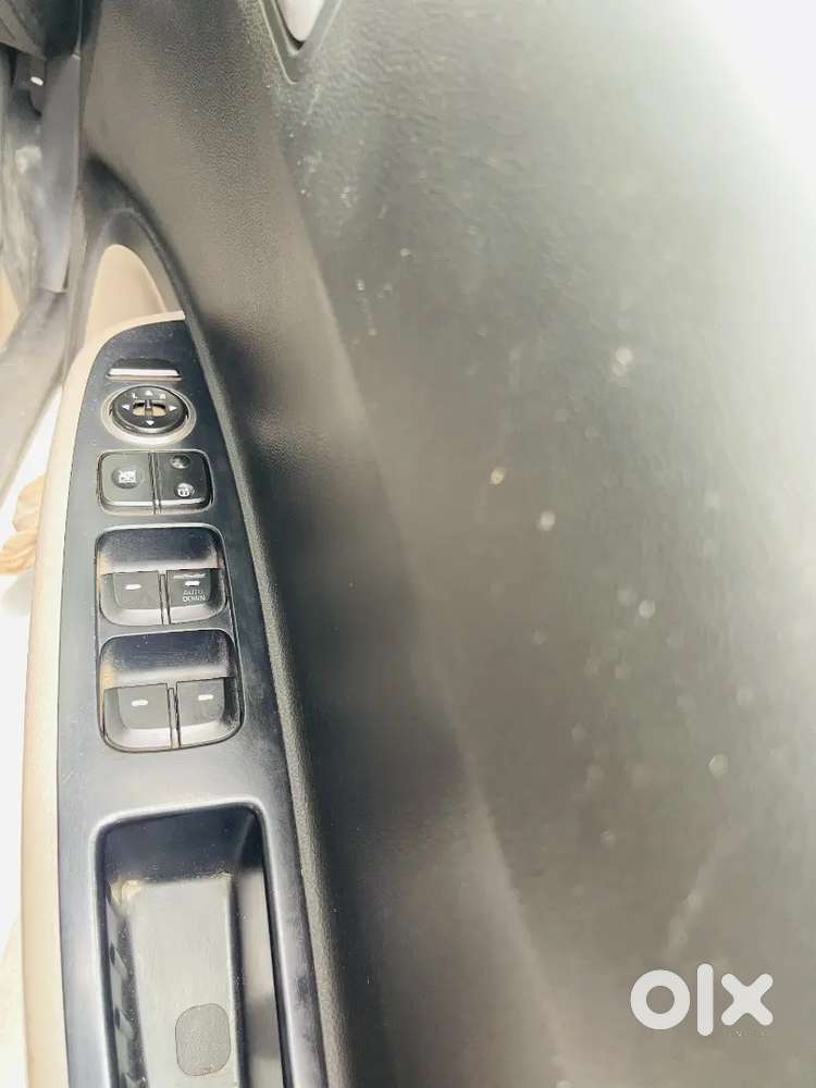 Hyundai Grand I10 Sportz 2017 Petrol ( Mint Condition)