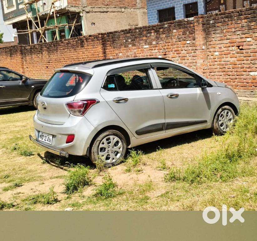 Hyundai Grand I10 2017 Petrol Well Maintained Less Used