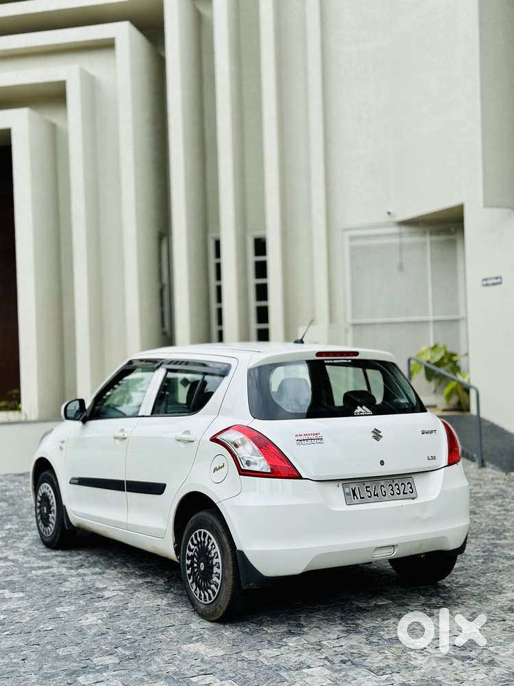 Maruti Suzuki Swift Lxi, 2015, Petrol