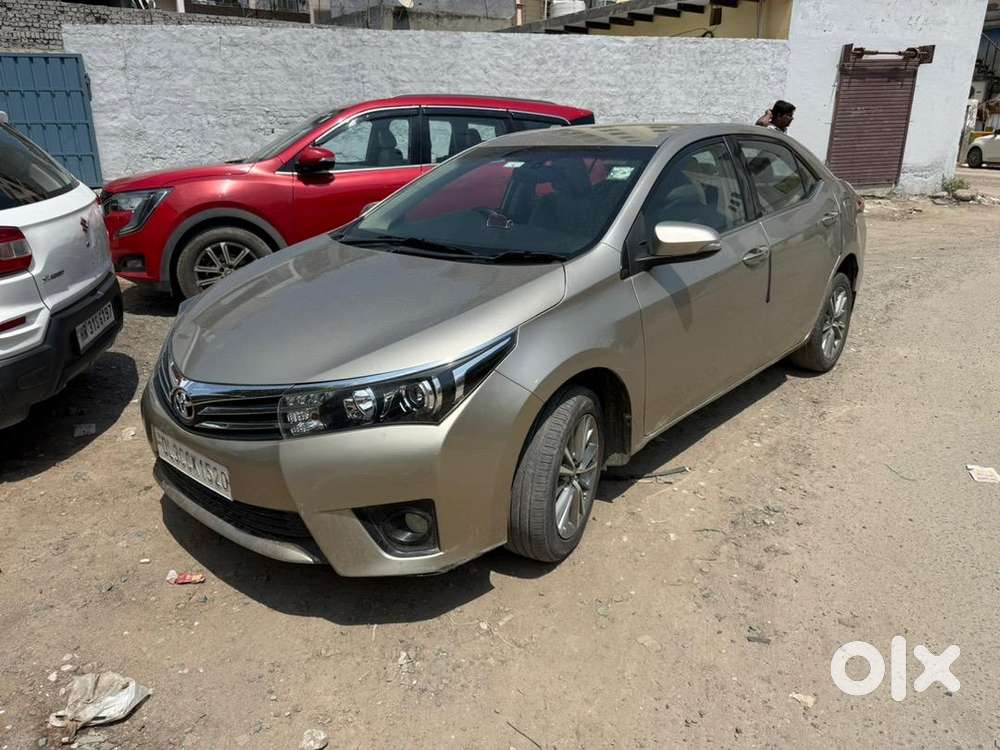 Toyota Corolla Altis 2015 Petrol Well Maintained