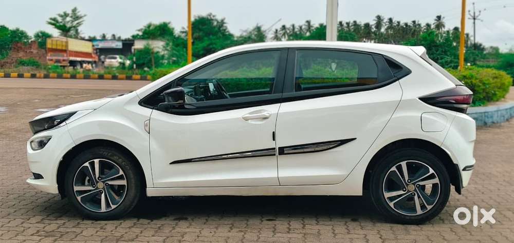 Tata Altroz Xz, 2024, Cng & Hybrids