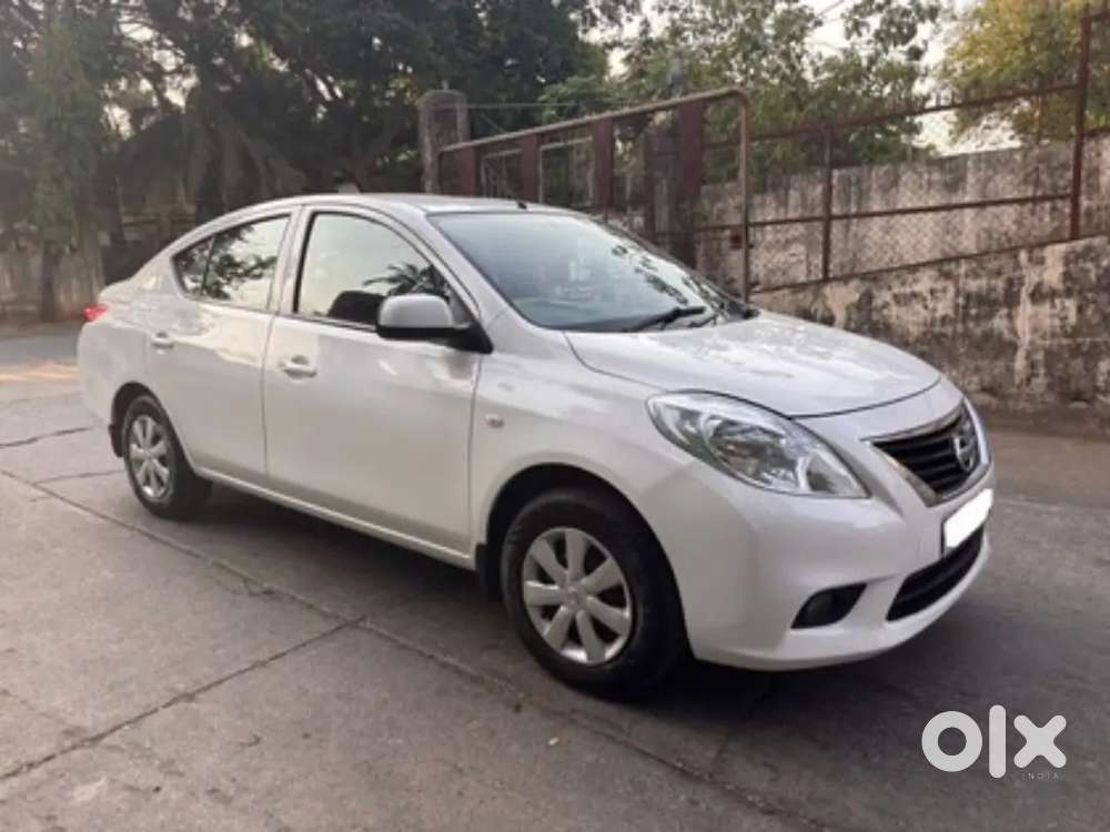 Nissan Sunny 2012