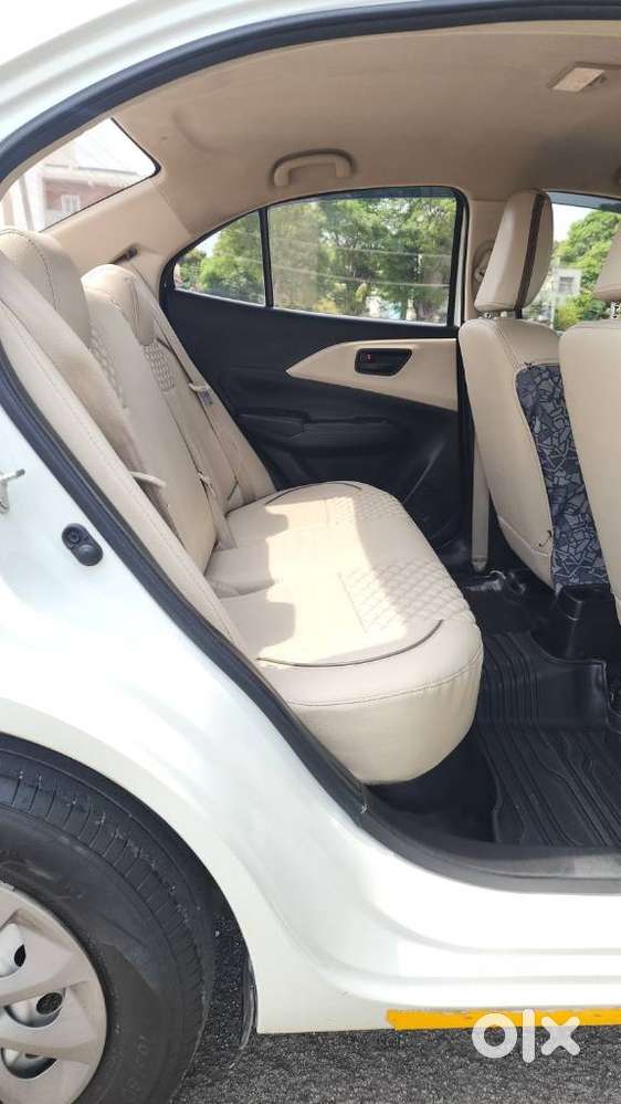 Maruti Suzuki Swift Dzire Lxi Option, 2025, Petrol