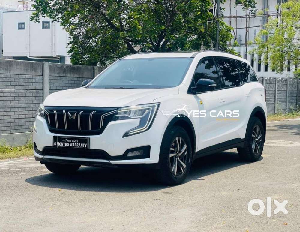 Mahindra Xuv700 2.0 Ax 5 Petrol Mt 7 Str, 2022, Petrol