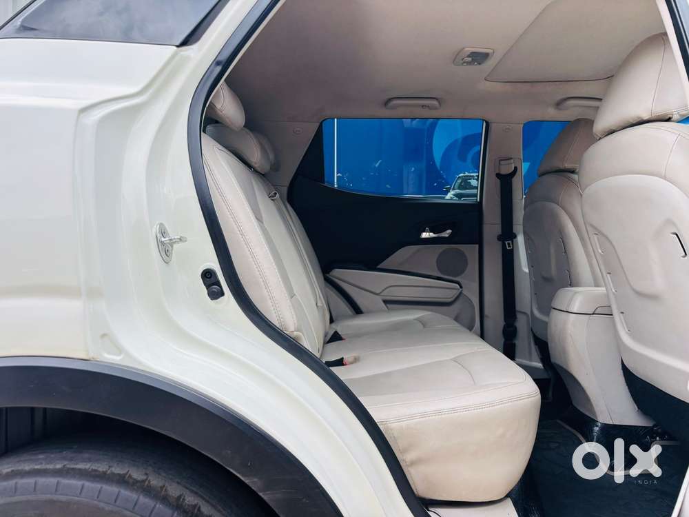 Mahindra Xuv300 W8 Option, 2022, Petrol