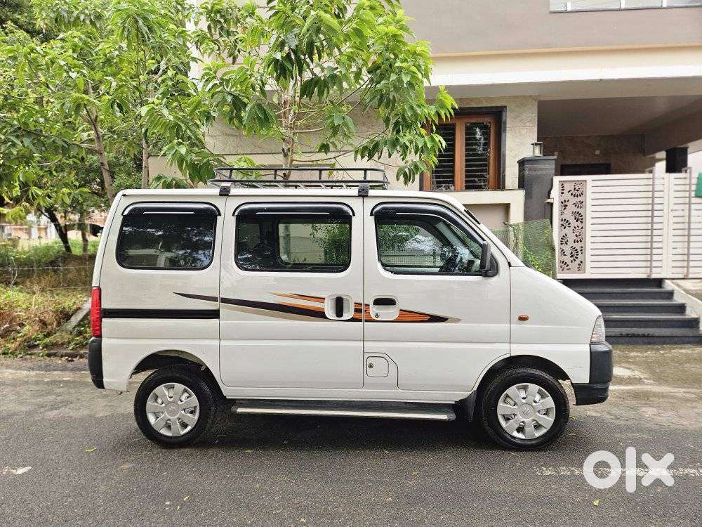 Maruti Suzuki Eeco 5 Str Ac(o) Cng, 2022, Petrol