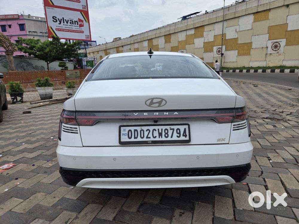 Hyundai Verna 1.5 Mpi Mt Sx (o), 2025, Petrol
