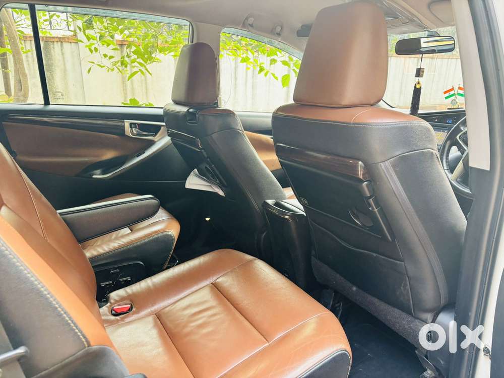 Toyota Innova Crysta 2.8 Zx At, 2016, Diesel