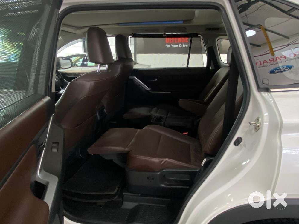 Toyota Innova Hycross 2.0 Zx Hybrid 7 Str, 2025, Petrol