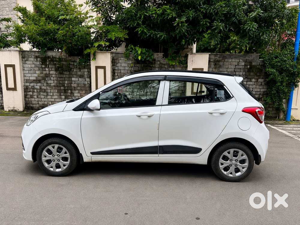 Hyundai Grand I10 Sportz, 2016, Petrol