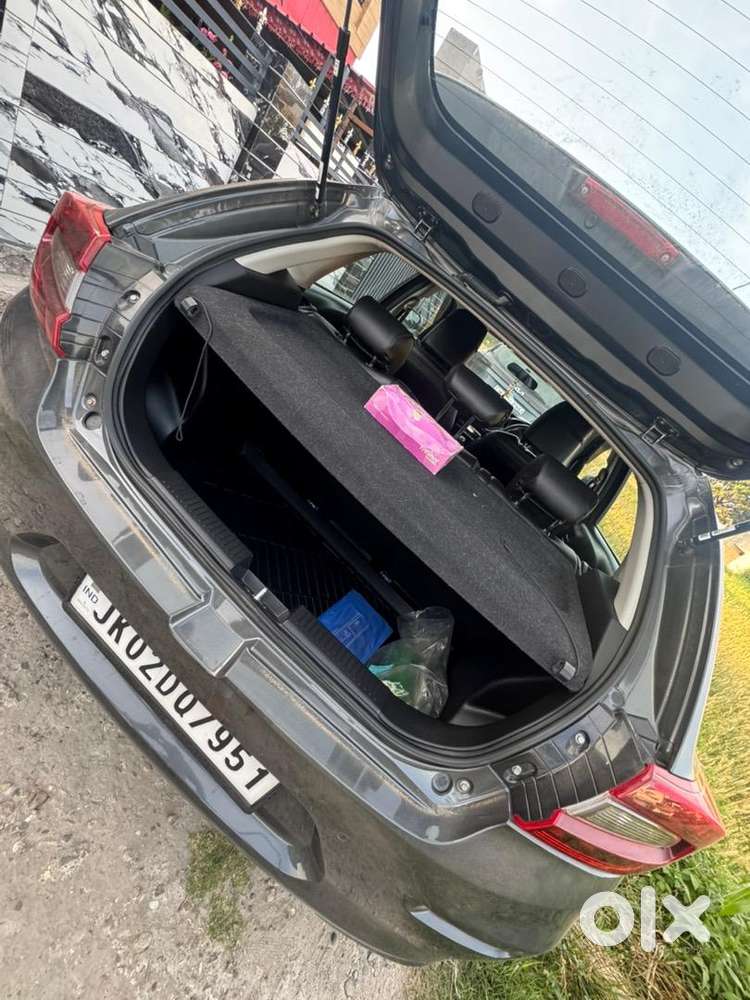 Maruti Suzuki Baleno 2025 Petrol 7000 Km Driven