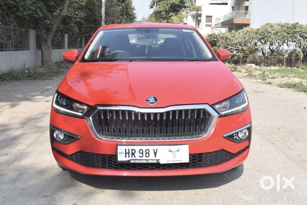 Skoda Slavia 1.0 Tsi Style At, 2025, Petrol