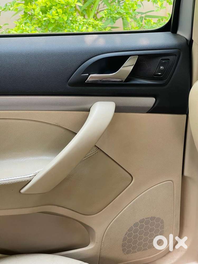 Skoda Laura Ambiente 2.0 Tdi Cr Automatic, 2010, Diesel