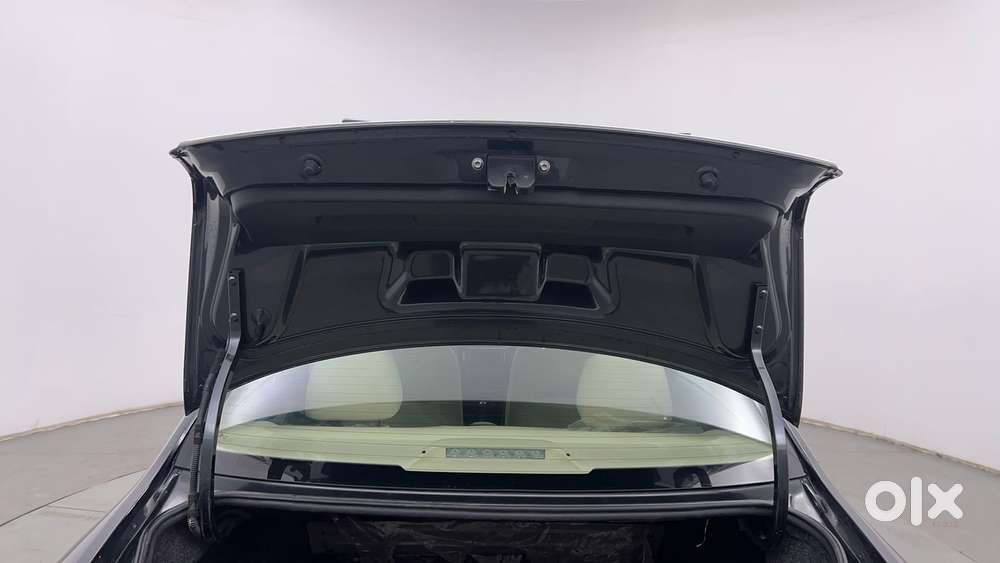 Skoda Rapid 1.0 Style At, 2020, Petrol
