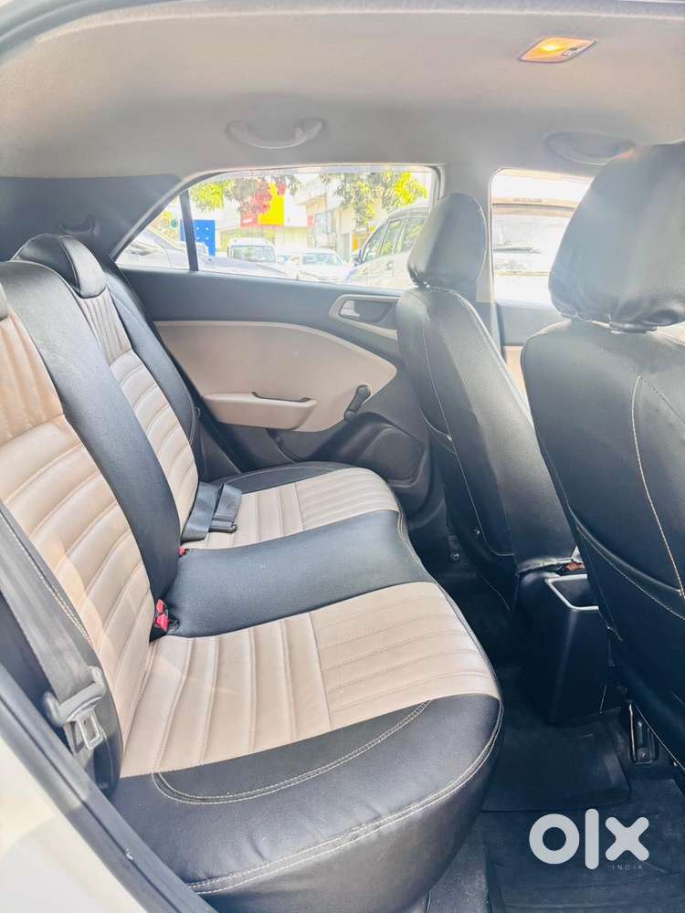 Hyundai Elite I20 Sportz (o) 1.2, 2015, Petrol
