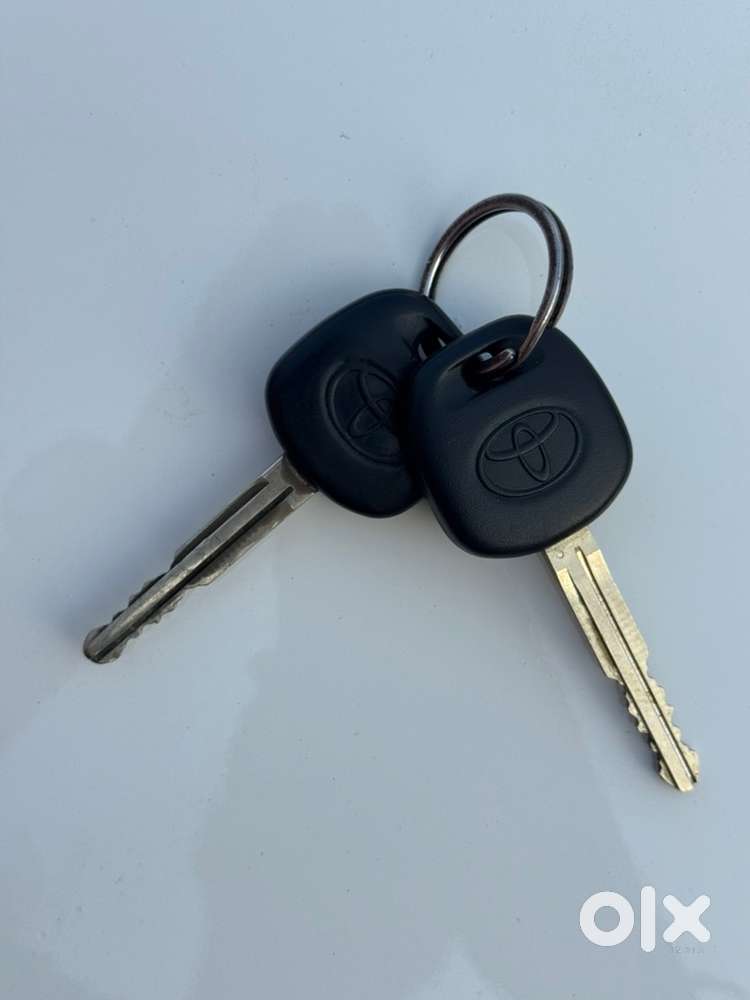 Toyota Etios Liva 2011 Petrol Well Maintained