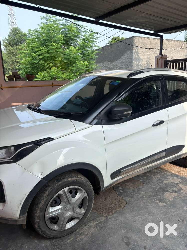 Tata Nexon Petrol 2023