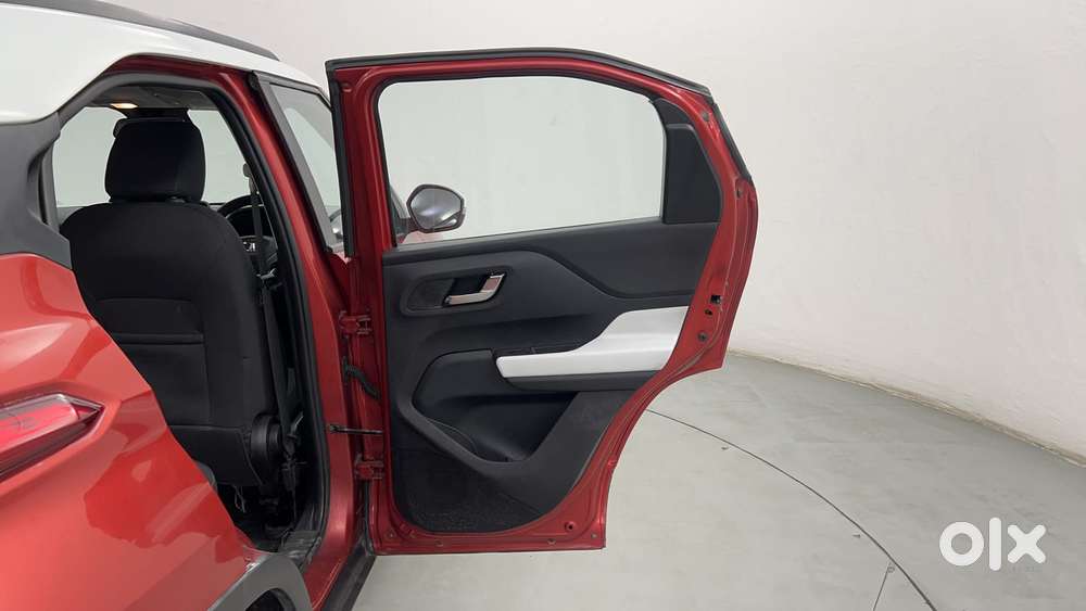 Tata Punch 1.2 Revotron Creative Dual Tone, 2022, Petrol