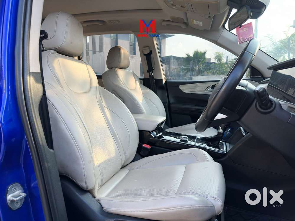 Mahindra Xuv700 2.2 Ax 7 Diesel At Luxury Pack Str, 2023, Diesel