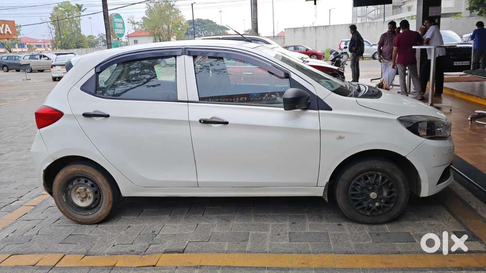 Tata Tiago Petrol 2018