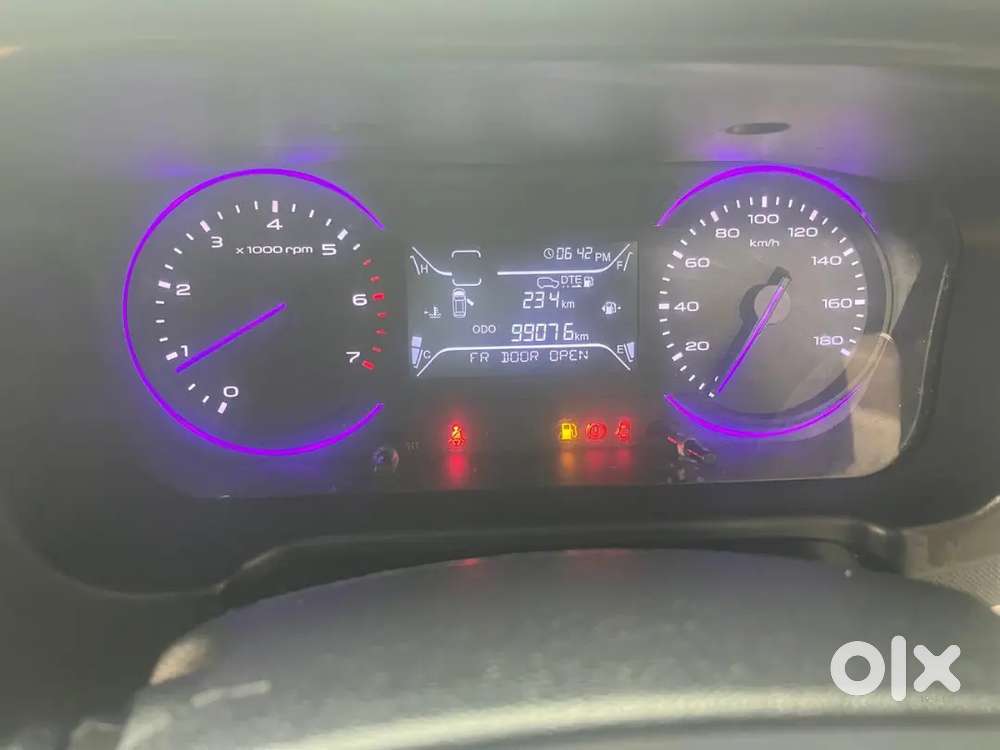 Mahindra Marazzo 2023