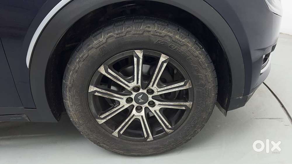Mahindra Xuv700 2.0 Ax 7 Petrol At Str, 2021, Petrol