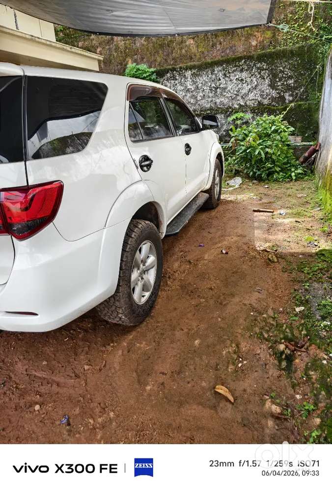 Toyota Fortuner 2011