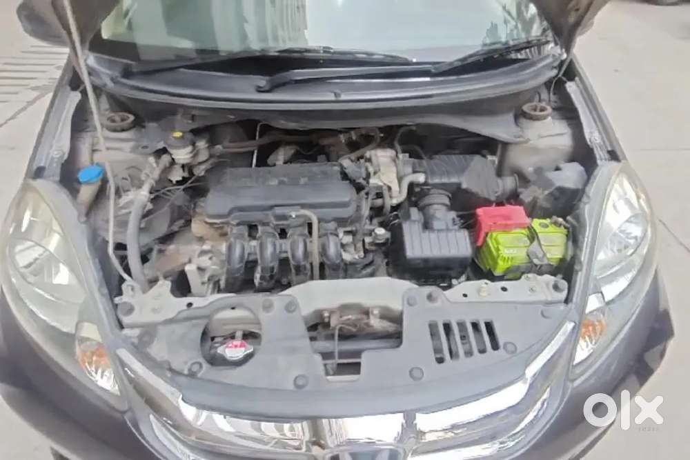 Honda Amaze (less Single Hand Driven)