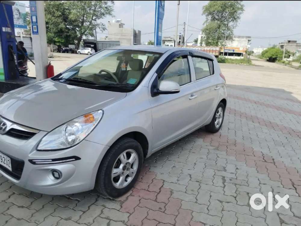 Hyundai I20 2011 Cng & Hybrids 121000 Km Driven