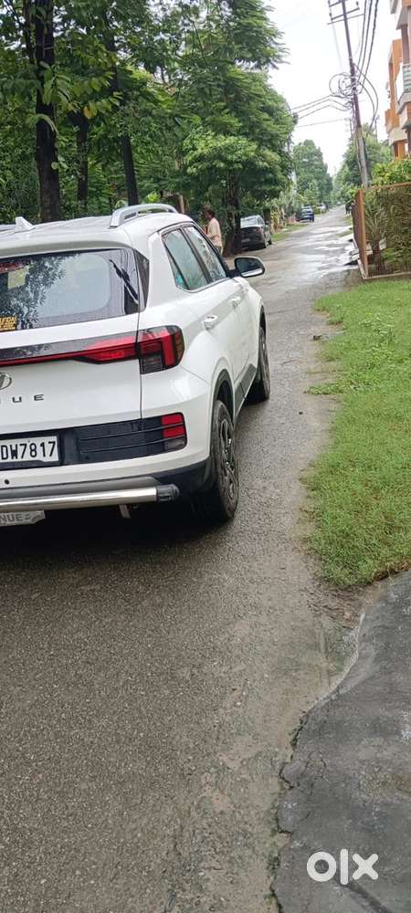Hyundai Venue 2023 Petrol Well Maintained
