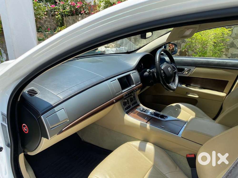 Jaguar Xf 2.2 Diesel 2013 Year