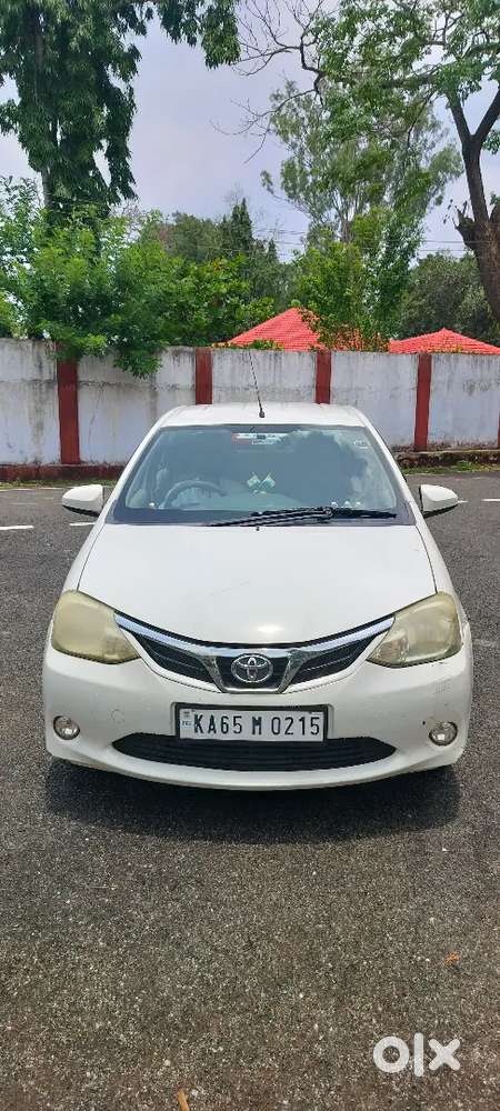 Toyota Etios 2015 Petrol 130000 Km Driven
