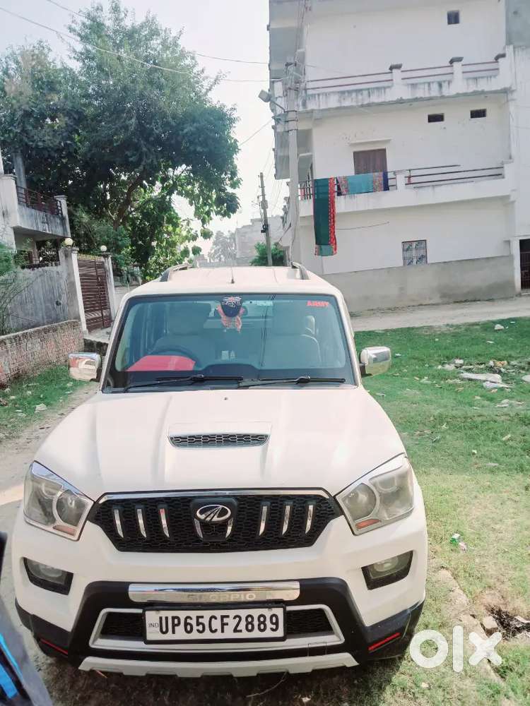 Mahindra Scorpio S10 2016