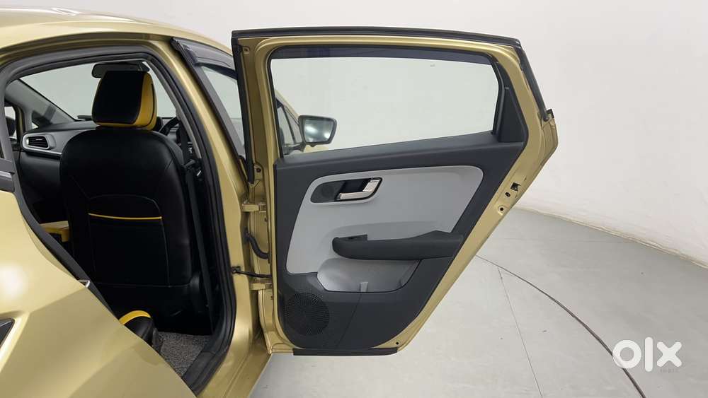 Tata Altroz Xz, 2020, Petrol