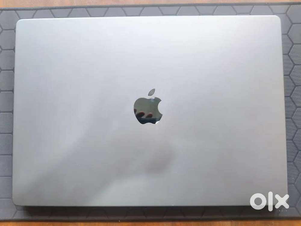 Apple MacBook Pro 16-inch (M1 Pro) 16/512 ssd - Computers