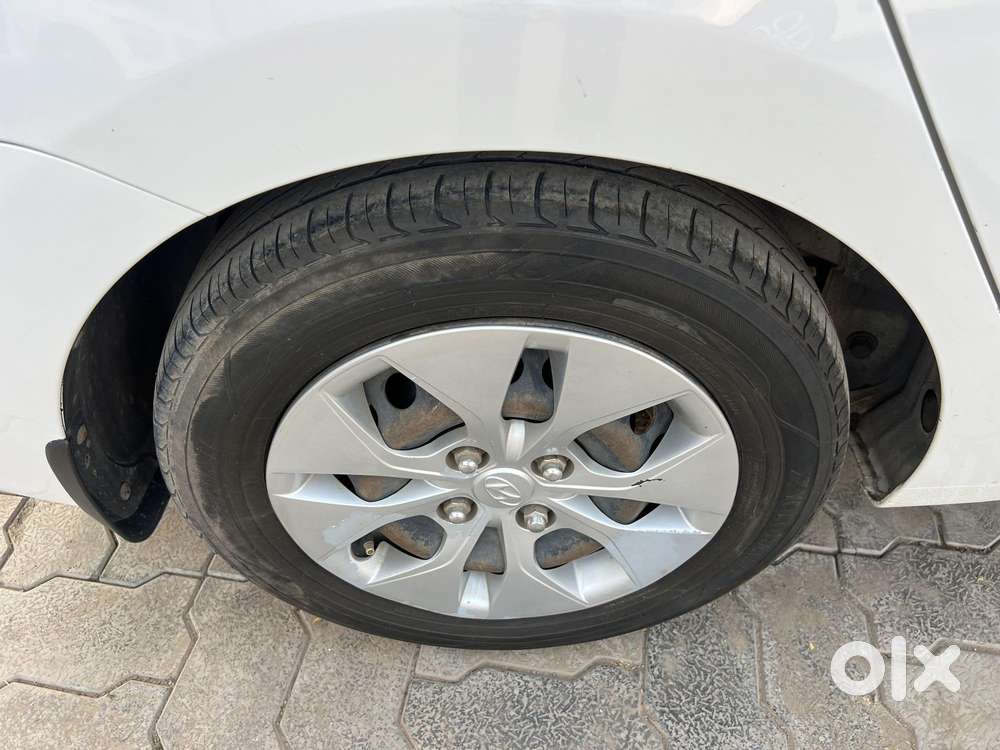 Hyundai Xcent [2014-2017] 1.2 S, 1975, Petrol