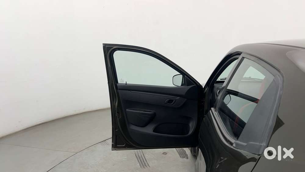 Renault Kwid 1.0 Rxt Amt, 2023, Petrol