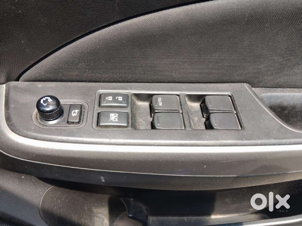 Maruti Suzuki Swift Amt Zxi, 2019, Petrol
