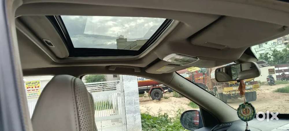2016 Model Xuv 500 W10 Top End