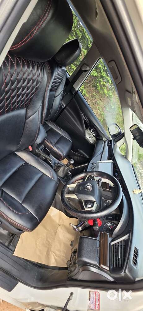 Toyota Innova Crysta 2.4 V 8 Str, 2018, Diesel