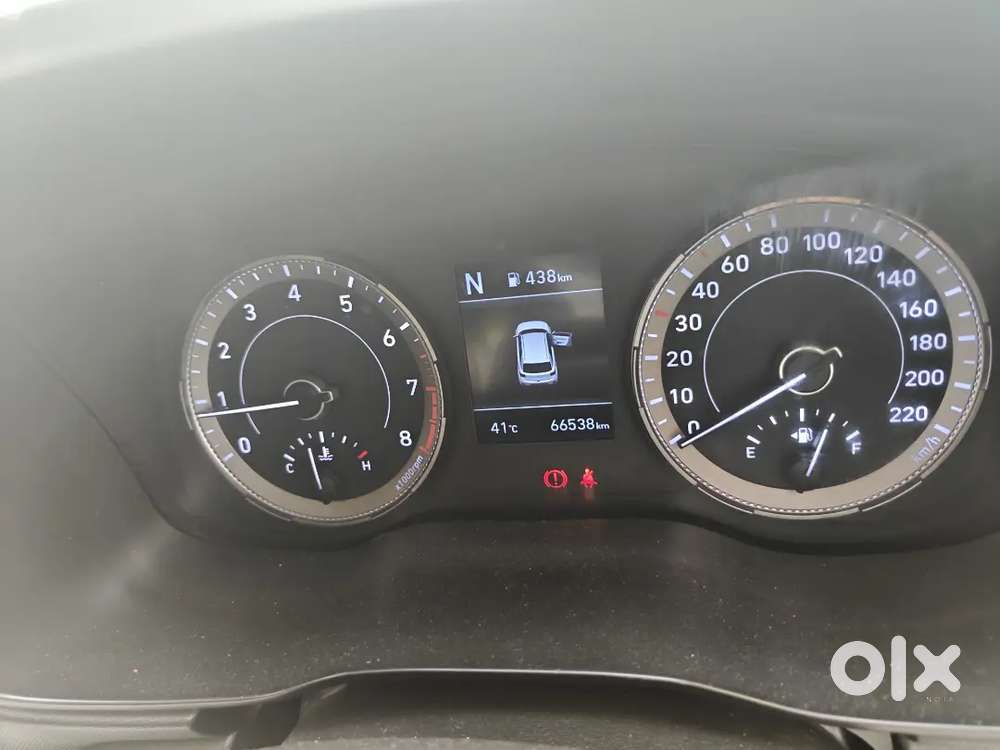 Hyundai Venue 2021 Petrol 67000 Km Driven