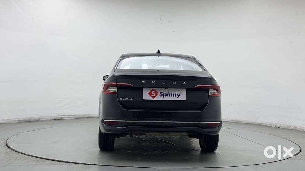 Skoda Slavia Style 1.0l Tsi Mt, 2022, Petrol