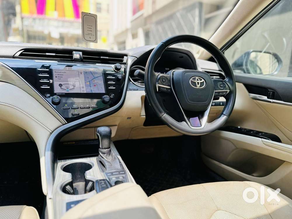 Toyota Camry Hybrid, 2020, Petrol