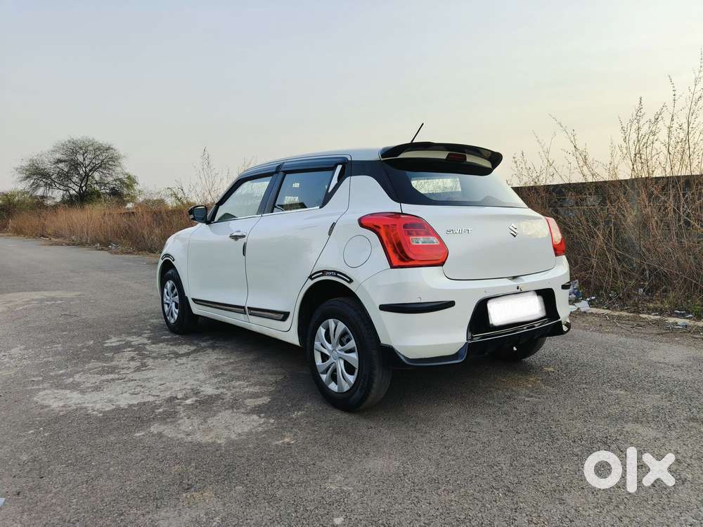 Maruti Suzuki Swift Vxi + Manual, 2023, Petrol